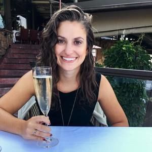 Meet your Posher, Elizabeth